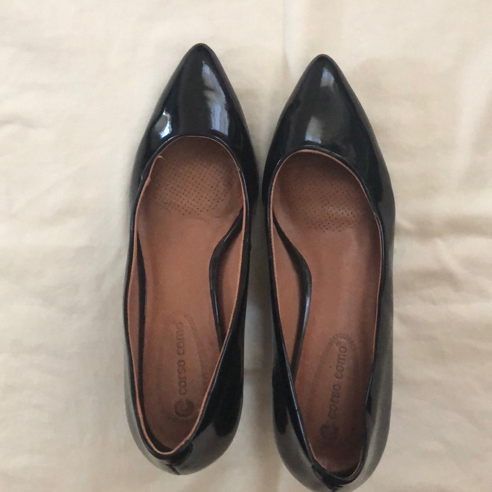 Black patent pumps